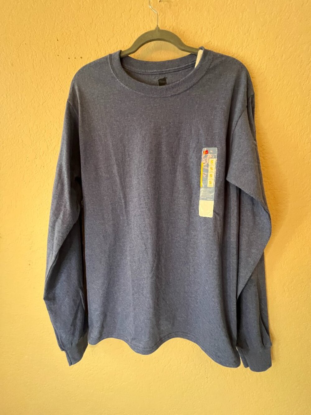 Men's Size Small Hanes Premium Long Sleeve Tee